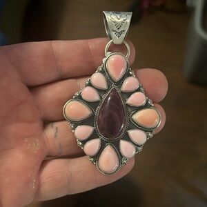 STERLING SILVER NATIVE AMERICAN SIGNED PINK CONCH PURPLE SPINY OYSTER PENDANT